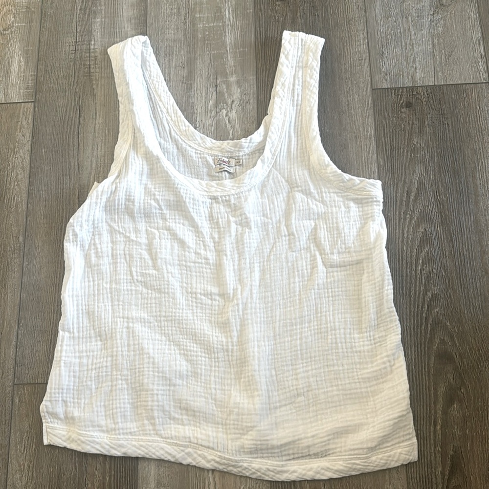 Faherty gauze white tank size medium EUC